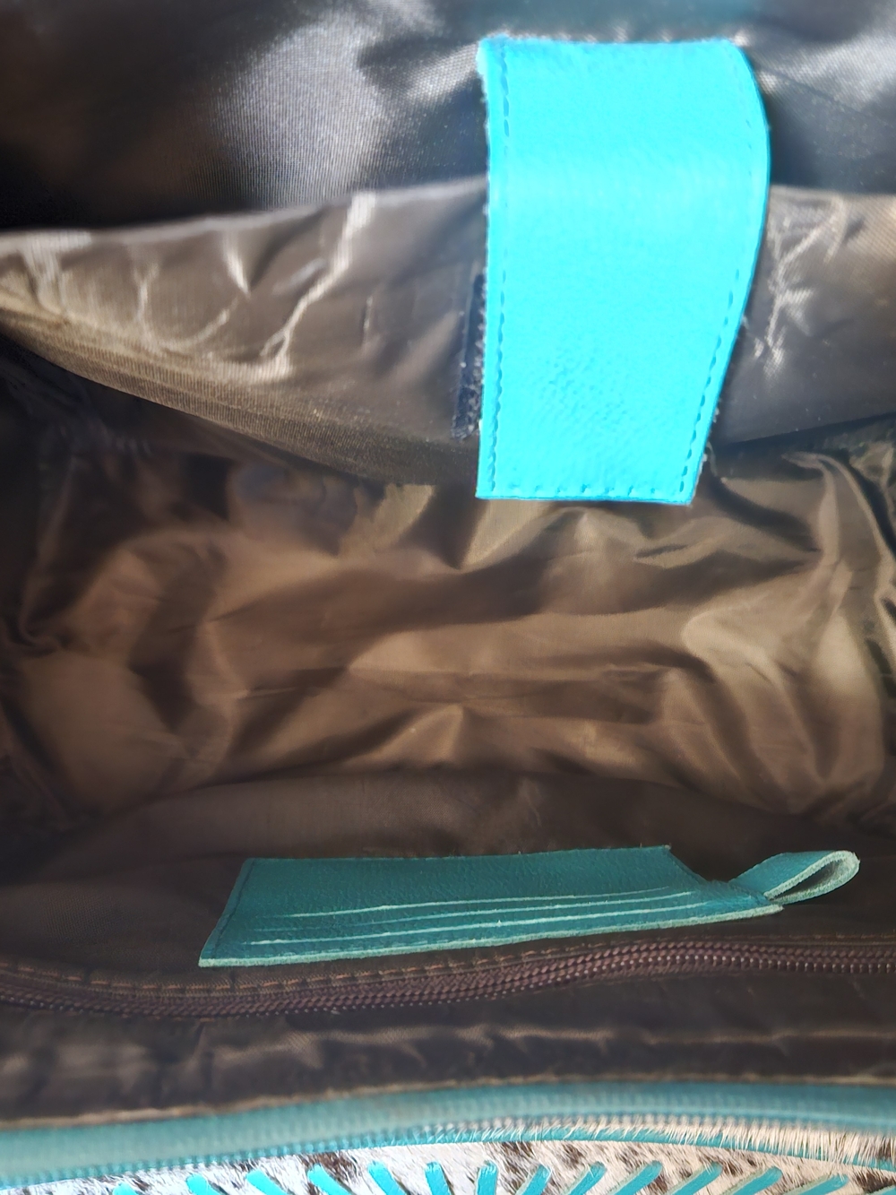 Turquoise-Trim Cowhide Backpack - Picture 4 of 9